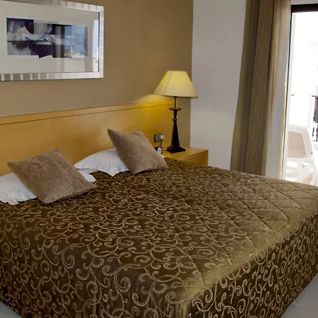 Ona Hollywood Mirage מלון דירות