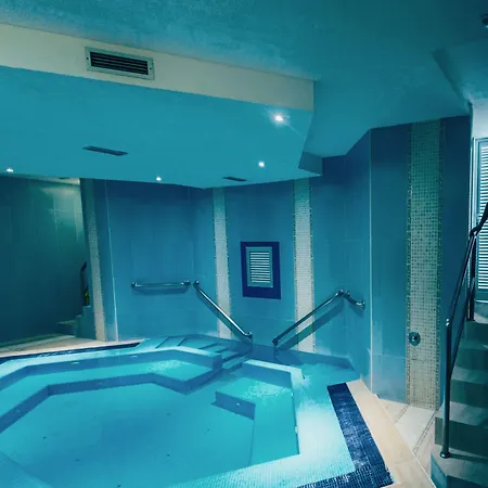 Ona Hollywood Mirage Apart-hotel 4*