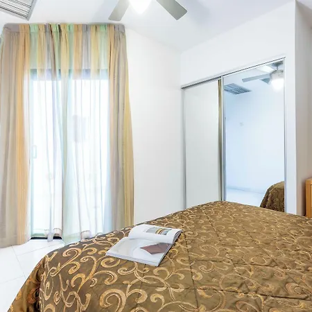 Ona Hollywood Mirage מלון דירות