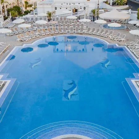 Ona Hollywood Mirage 4*