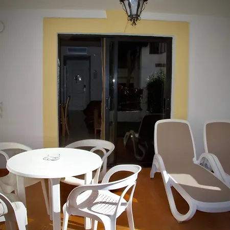 Ona Hollywood Mirage Lejlighedshotel 4*