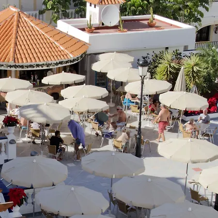 Ona Hollywood Mirage 4*