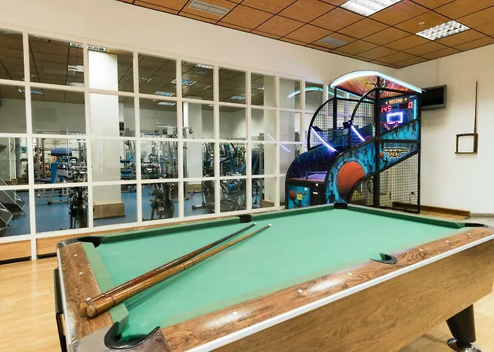 Ona Hollywood Mirage 4* لوس كريستيانوس