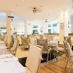 Ona Hollywood Mirage