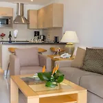Ona Hollywood Mirage Lejlighedshotel 4*