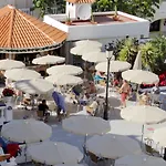 Ona Hollywood Mirage 4*