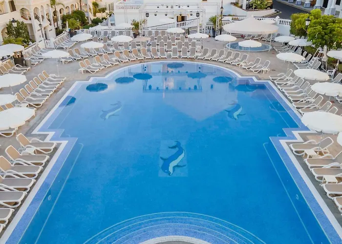 Ona Hollywood Mirage 4*