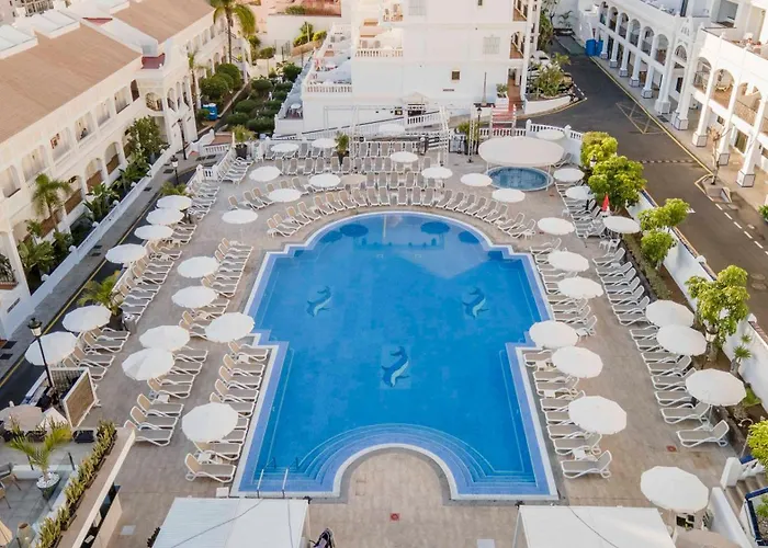 Apartmanhotel Ona Hollywood Mirage 4*