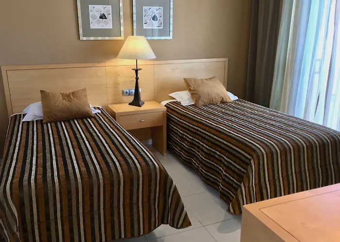 Ona Hollywood Mirage 아파트호텔 4*