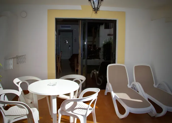 Ona Hollywood Mirage Апарт-отель 4*