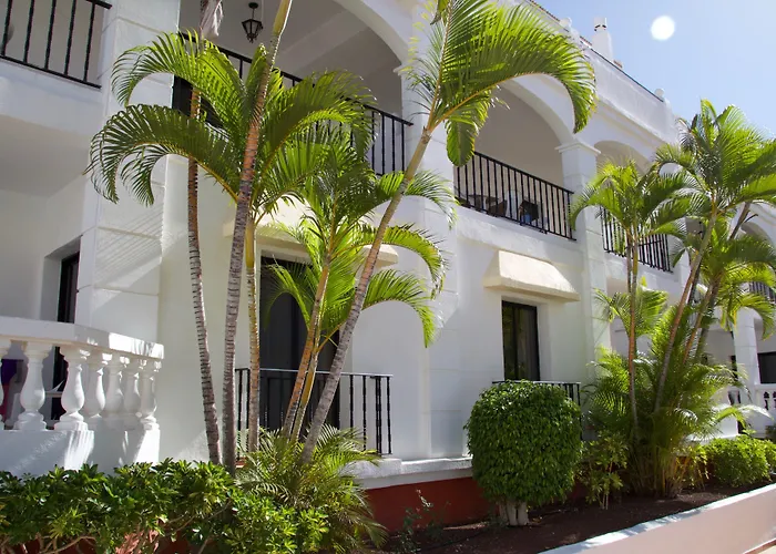 Апарт-отель Ona Hollywood Mirage 4*