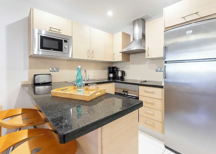 Ona Hollywood Mirage Апарт-отель 4*