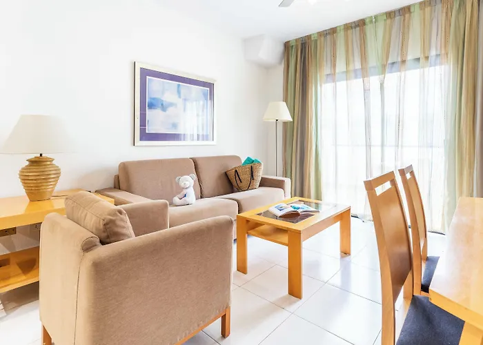 Ona Hollywood Mirage