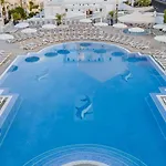 Ona Hollywood Mirage 4*
