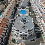 Ona Hollywood Mirage