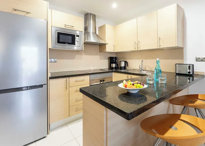 Ona Hollywood Mirage